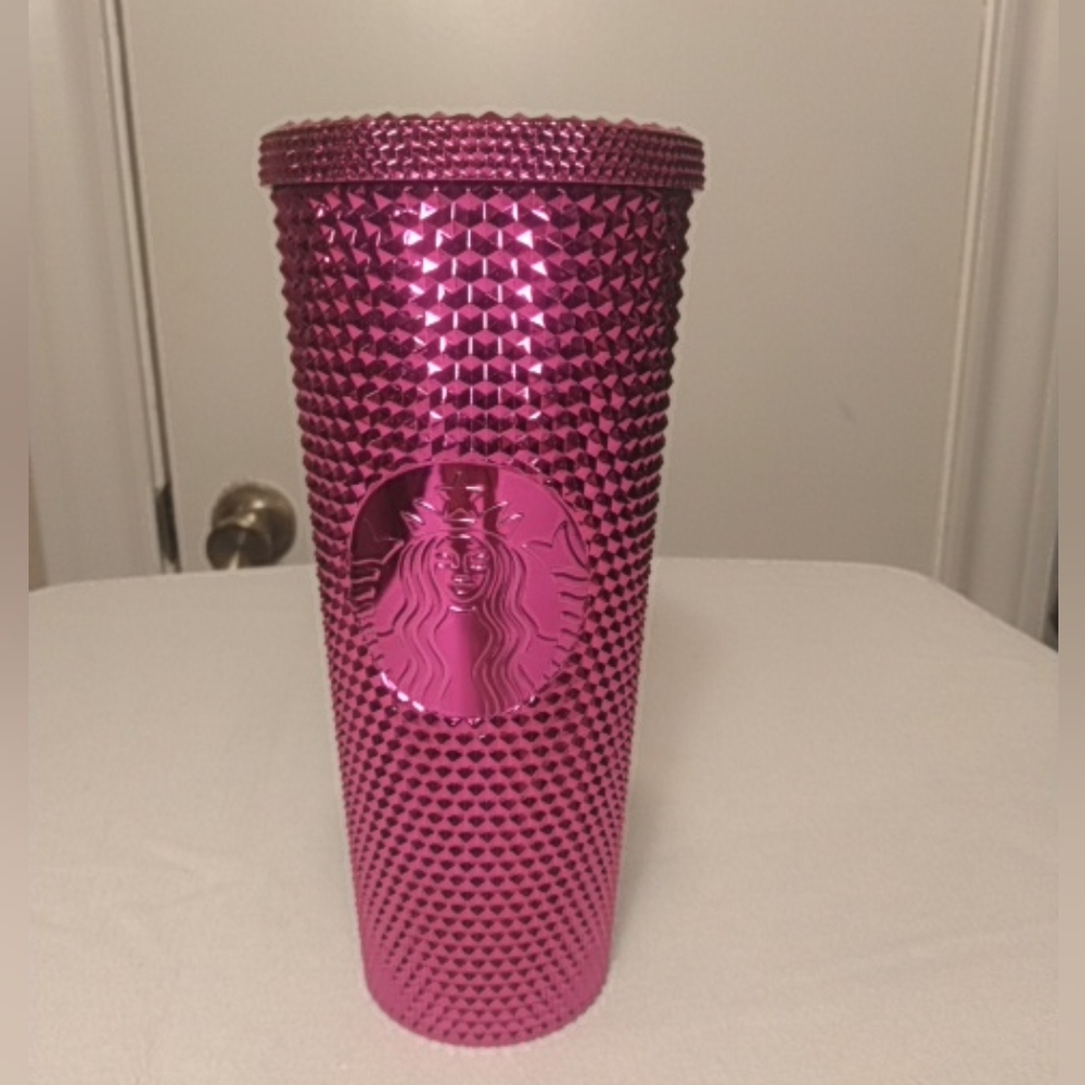 Starbucks pink summer 2021. No straw